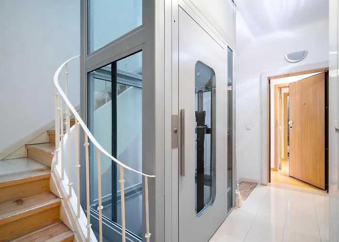 Whome Premium Family W/ Lift, Ac & Barbecue Apartment *